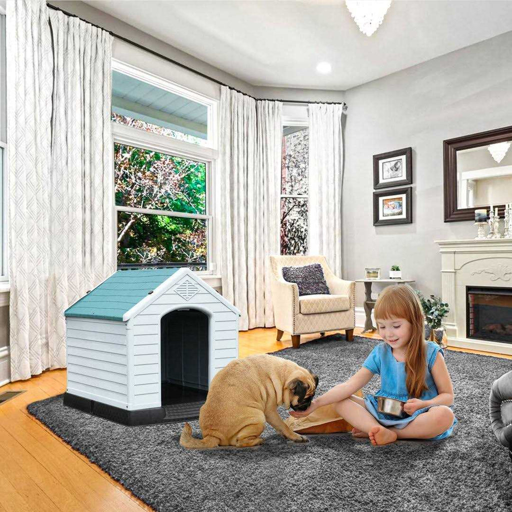 Plastic Dog House C982