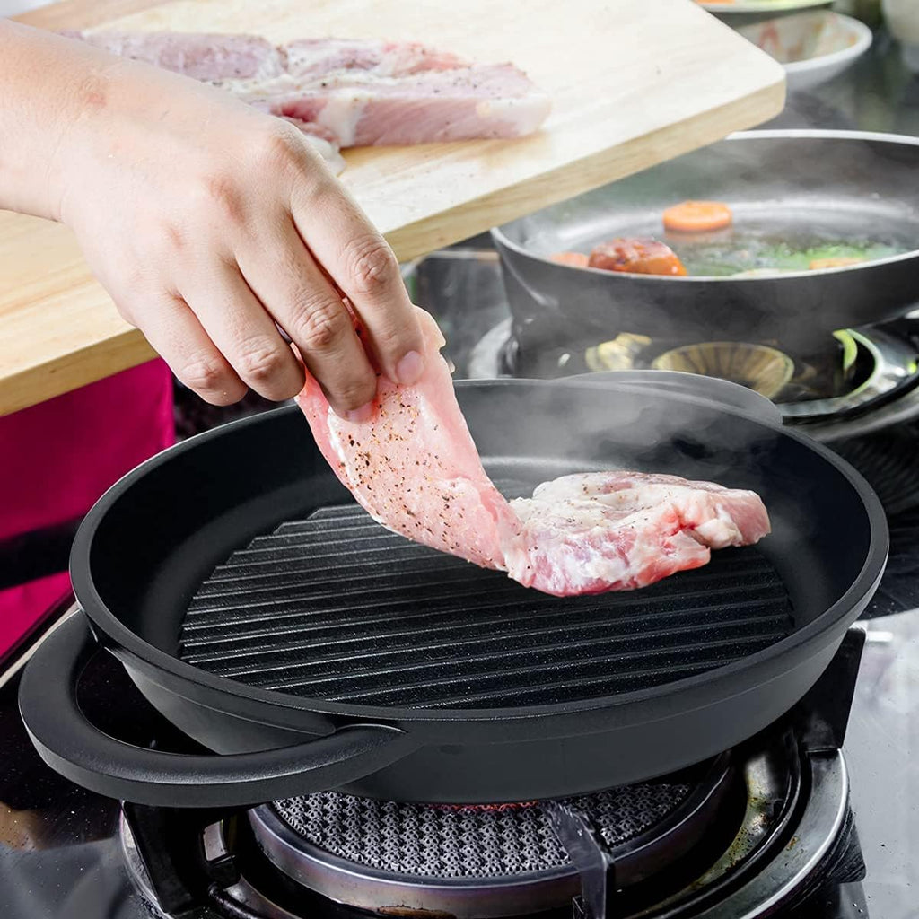 10.6 Inch Non Stick Cast Aluminum Griddle Pan with Glass Lid C959