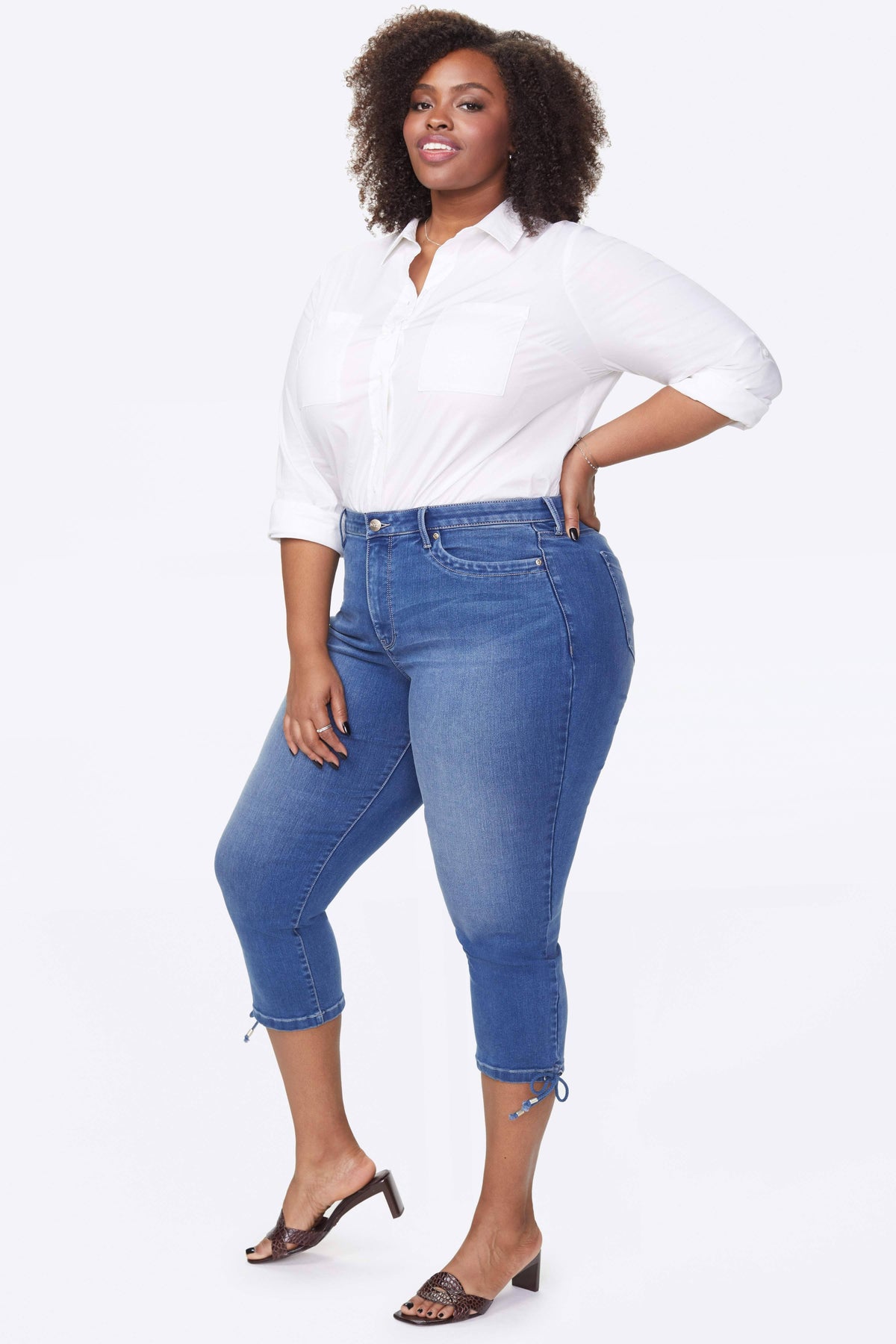 Capris with Drawcord Hem, Size 28 W E965