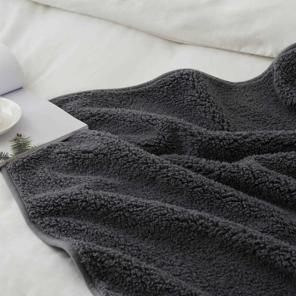 Waterproof Leakproof Grey Sherpa Dog Blanket Q404