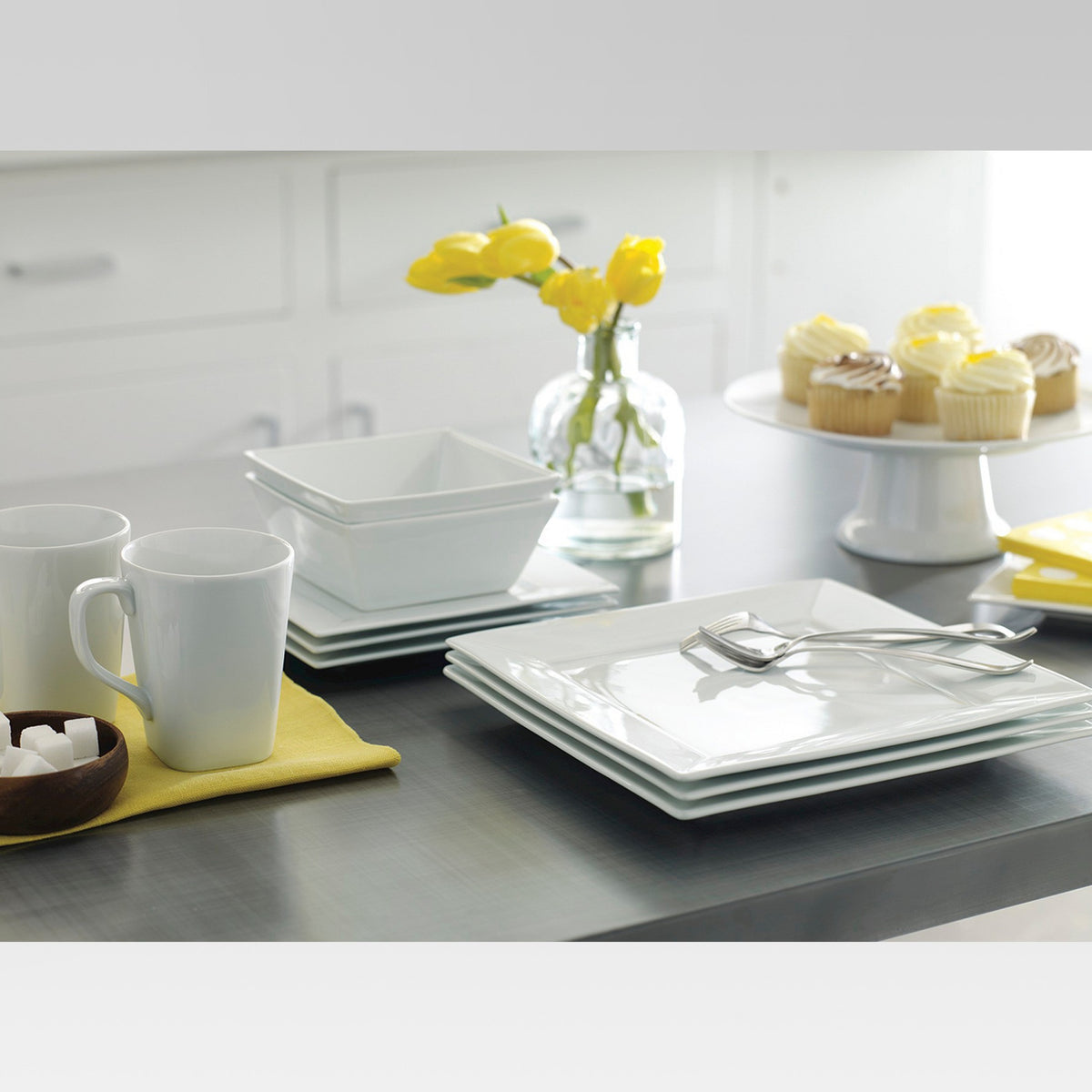 16pc White Porcelain Square Dinnerware Set O450050