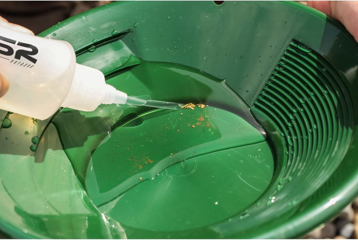 7pc Gold Prospecting Kit with Green Gold Pans H504834