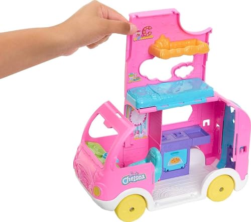 2-in-1 Playset with Small Doll, 2 Pets & 15 Accessories F995402