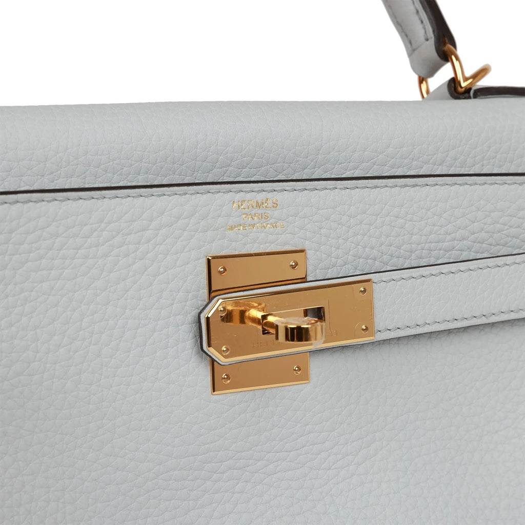 Bleu Pale Clemence 28 Handbag E3721