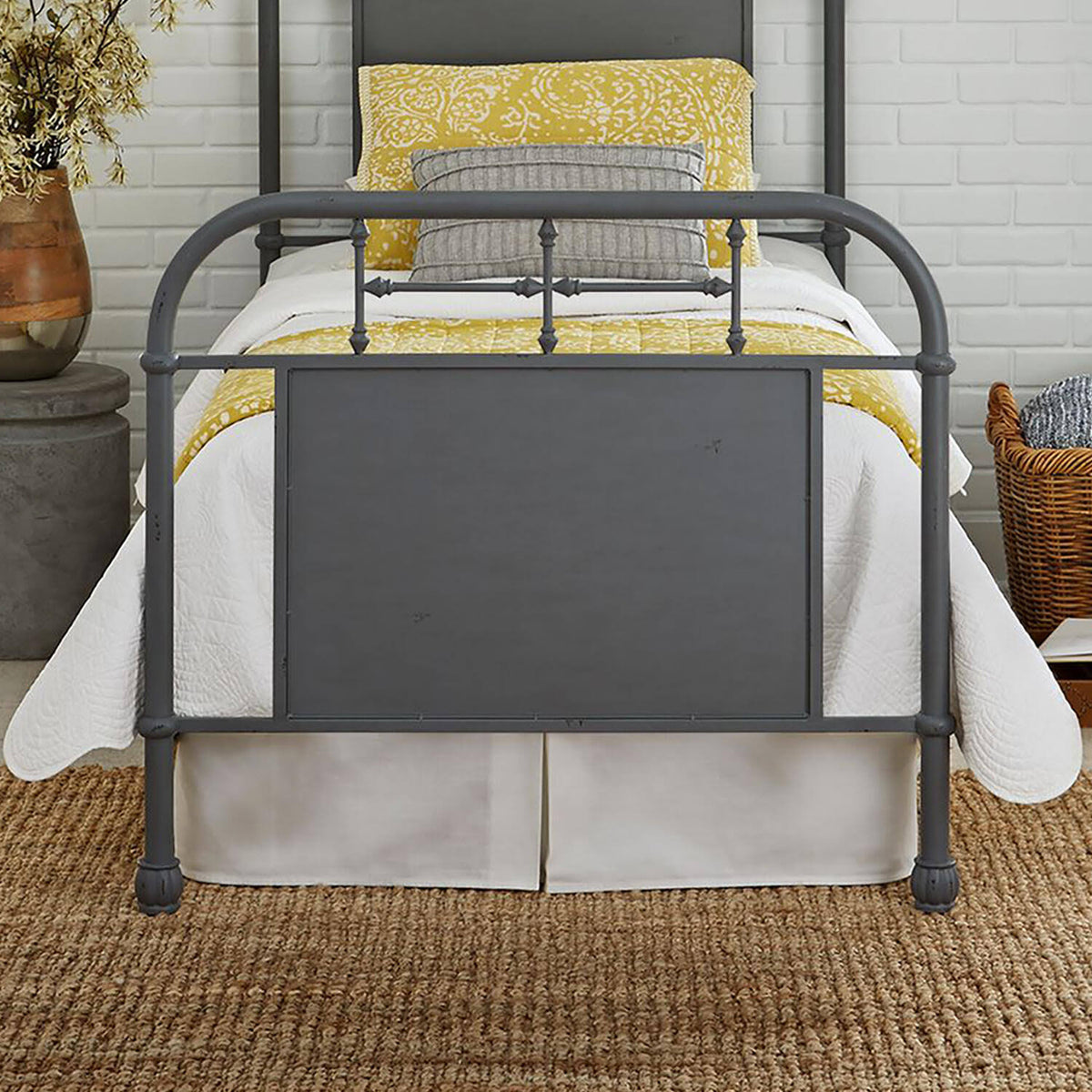 Full Metal Bed in Grey H14618