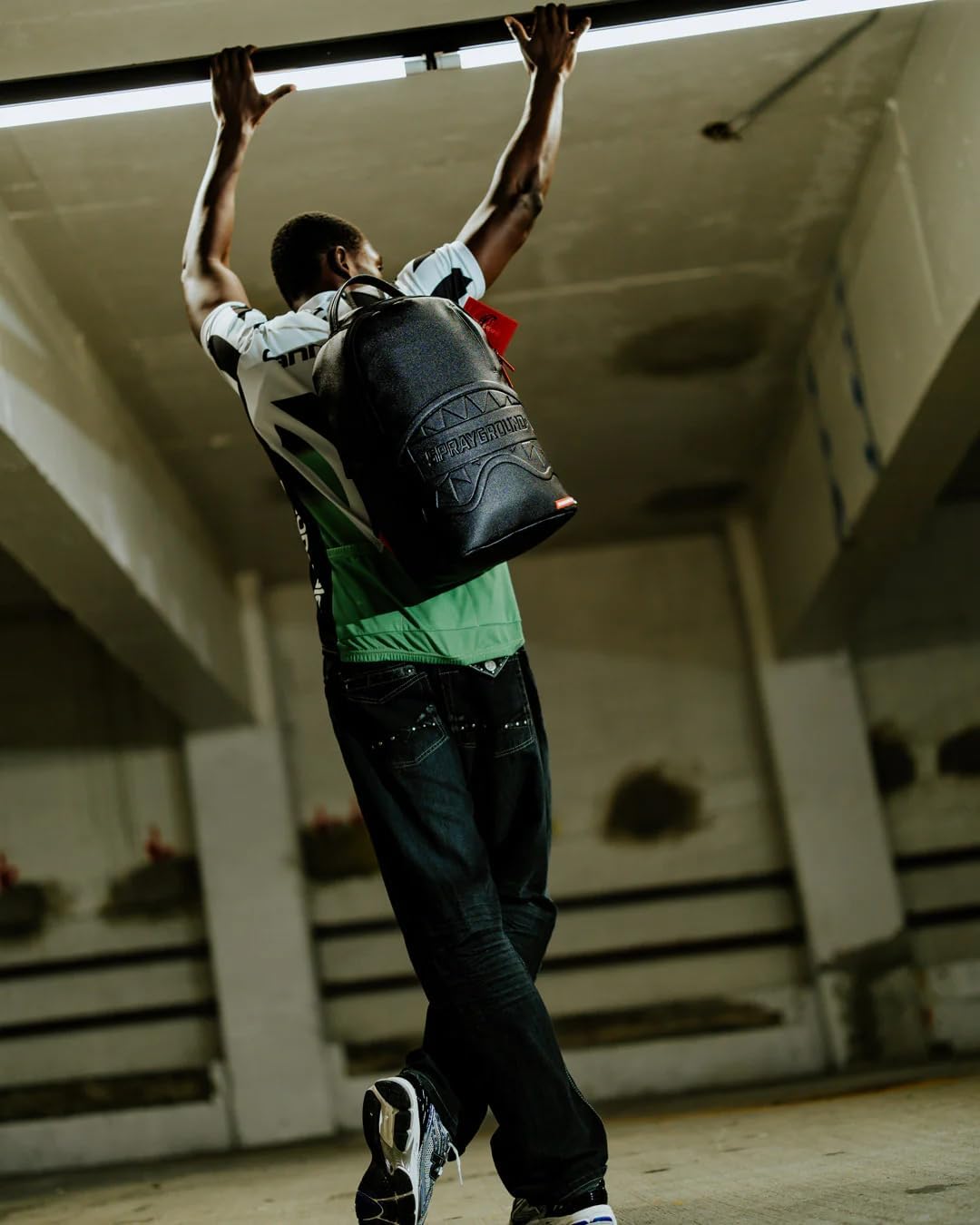 Shadow Smash Bite Backpack D47502