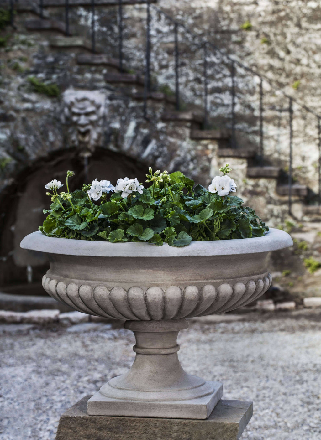 Copper Bronze Urn M127572
