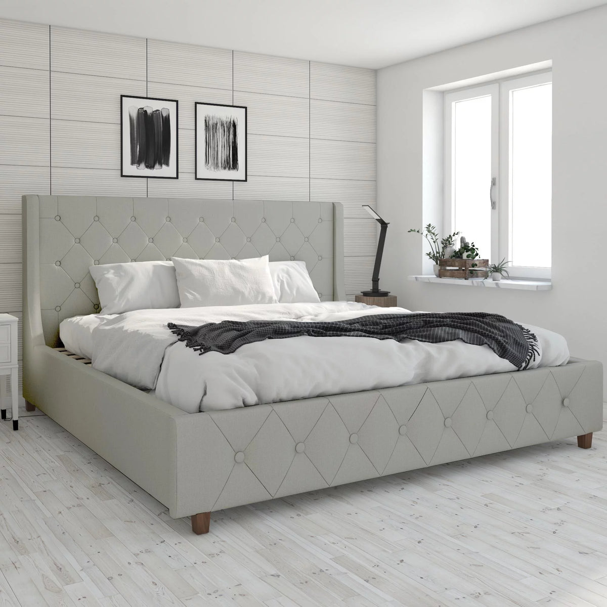 King Light Gray Linen Upholstered Bed J53110